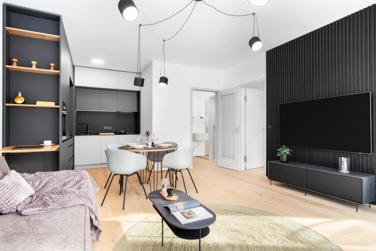 Prague Days - Premium Apartments - Balcony المظهر الخارجي الصورة