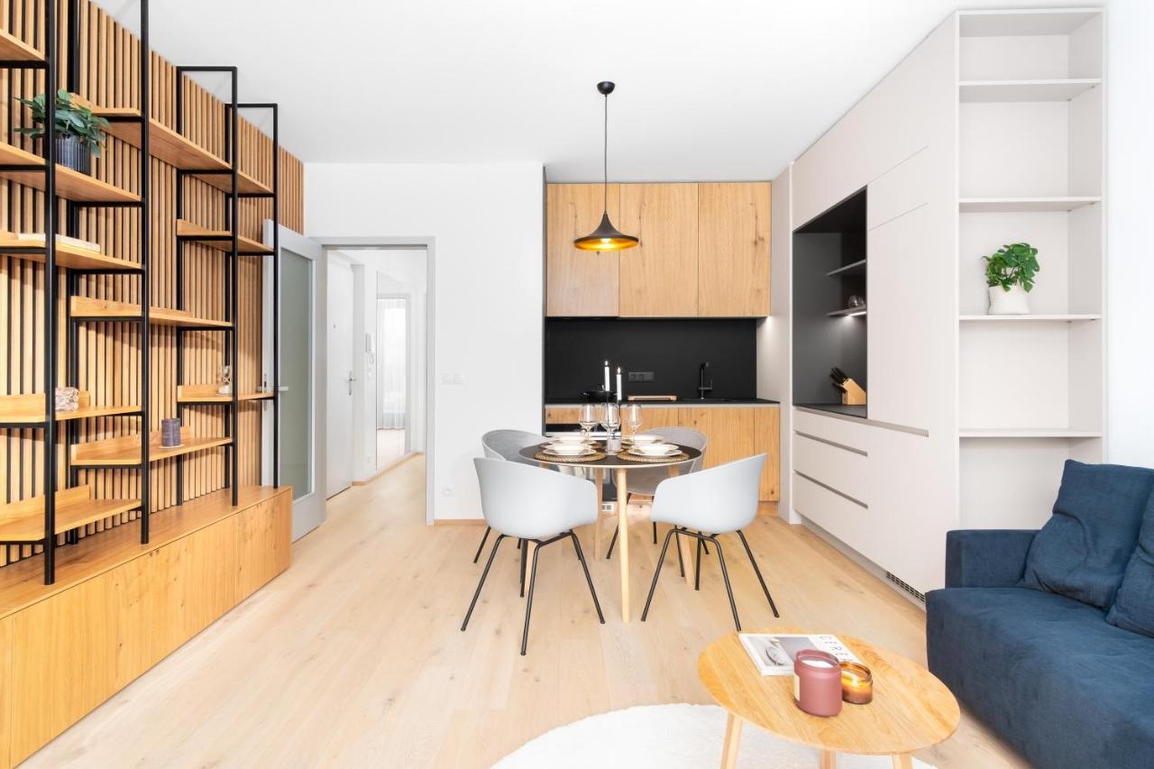 Prague Days - Premium Apartments - Balcony المظهر الخارجي الصورة